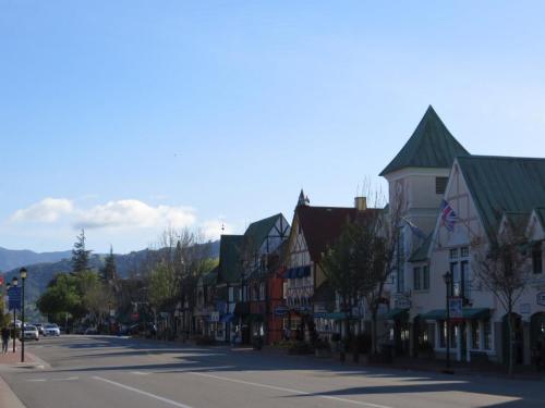 Solvang (head along to Sevtap)